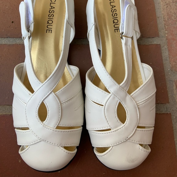 Classique Shoes - Classique White Vegan Leather Sandals